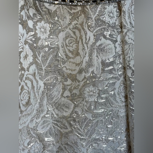 Aspeed Shimmery Champagne Floral Brocade Sleeveless Gown NWT Size Small - Picture 15 of 16